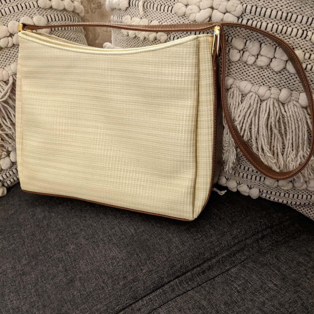 Mondani New York Classic Tweed Medium Sized Purse